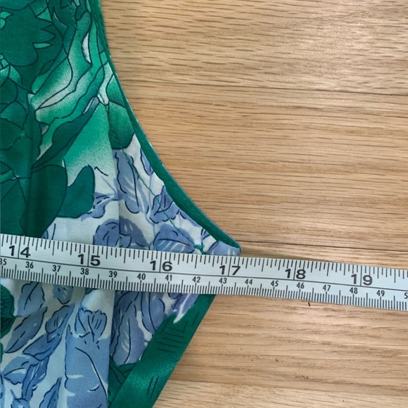 TCEC Hydrangea Floral A-Line Ruffle Bust Detail Feminine Preppy Midi Dress - Picture 14 of 16